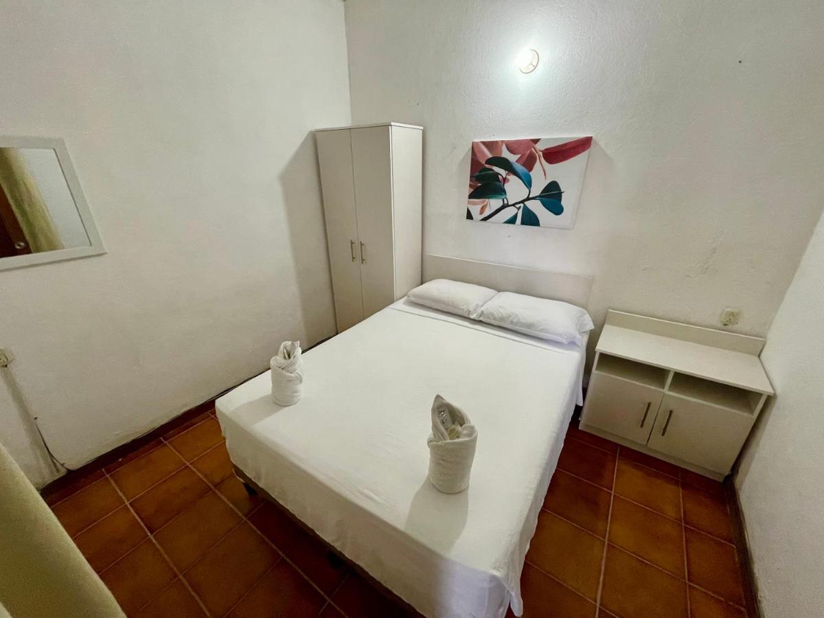 Hostal Inn 1 弗洛勒斯 外观 照片