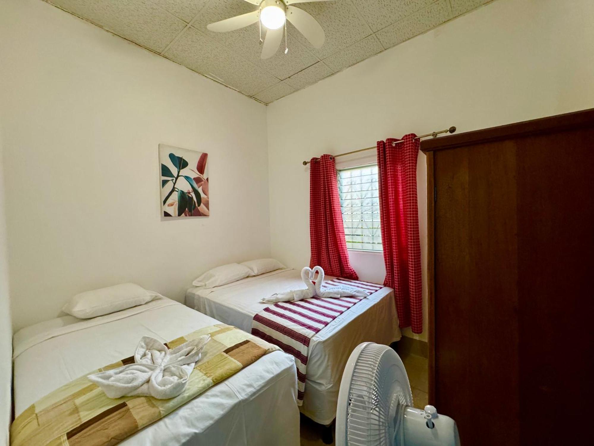 Hostal Inn 1 弗洛勒斯 外观 照片